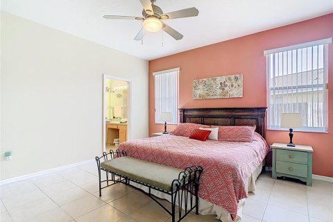 House in Davenport, Florida 4 bedrooms, 165.37 sq.m. № 1769302 - photo 30