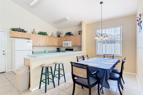 House in Davenport, Florida 4 bedrooms, 165.37 sq.m. № 1769302 - photo 18