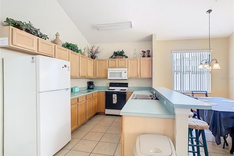 House in Davenport, Florida 4 bedrooms, 165.37 sq.m. № 1769302 - photo 15