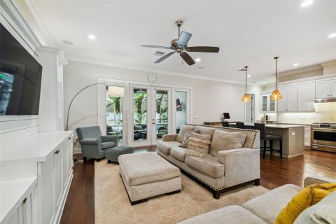 Villa ou maison à vendre à Tampa, Floride: 5 chambres, 300.54 m2 № 1765209 - photo 11