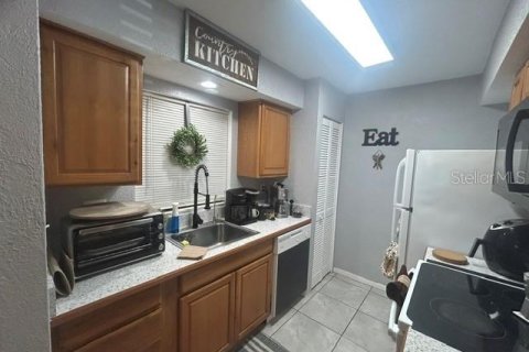 Villa ou maison à louer à Deltona, Floride: 3 chambres, 105.54 m2 № 2378296 - photo 4