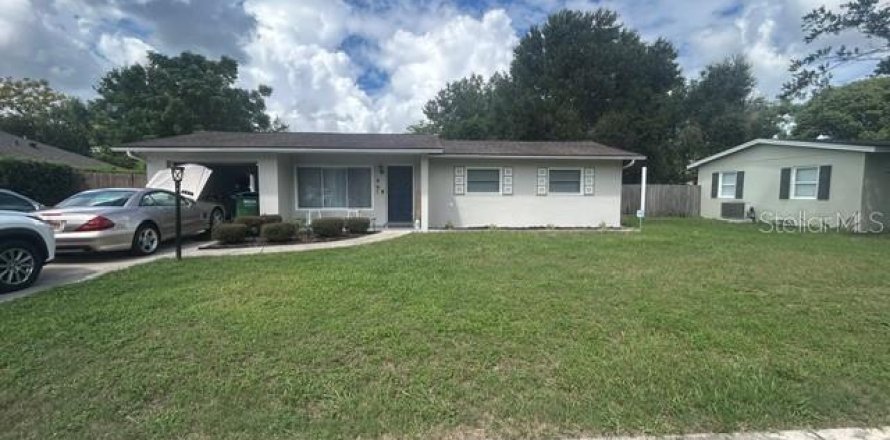Villa ou maison à Deltona, Floride 3 chambres, 105.54 m2 № 2378296