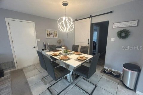 Villa ou maison à louer à Deltona, Floride: 3 chambres, 105.54 m2 № 2378296 - photo 3