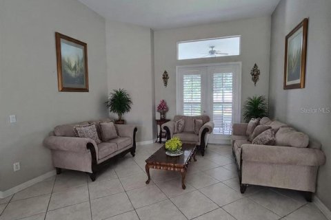 House in Orlando, Florida 5 bedrooms, 315.22 sq.m. № 2236430 - photo 9