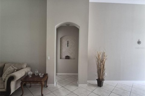 House in Orlando, Florida 5 bedrooms, 315.22 sq.m. № 2236430 - photo 10