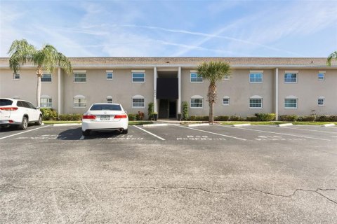 Condo in Tampa, Florida, 2 bedrooms  № 2148556 - photo 6