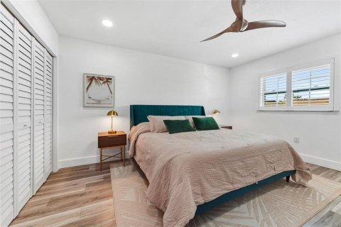 Condo in Tampa, Florida, 2 bedrooms  № 2148556 - photo 16