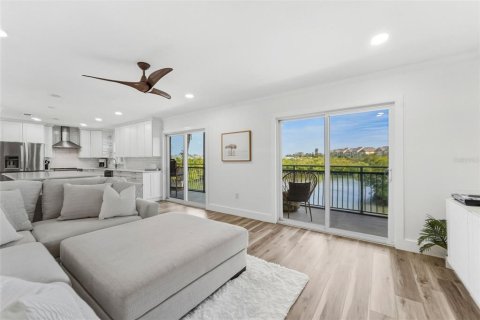 Condo in Tampa, Florida, 2 bedrooms  № 2148556 - photo 2