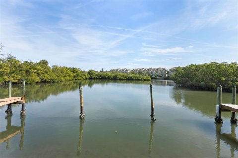 Condo in Tampa, Florida, 2 bedrooms  № 2148556 - photo 28