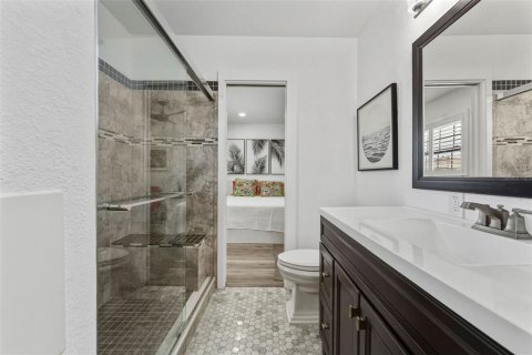 Condo in Tampa, Florida, 2 bedrooms  № 2148556 - photo 18
