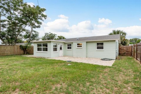 House in Holiday, Florida 3 bedrooms, 124.49 sq.m. № 1904106 - photo 17