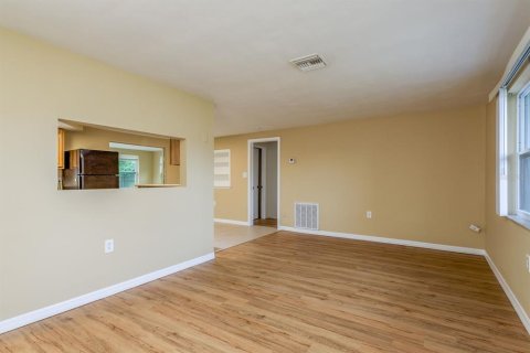 House in Holiday, Florida 3 bedrooms, 124.49 sq.m. № 1904106 - photo 3