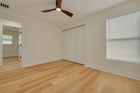 House in Clearwater, Florida 4 bedrooms, 212.93 sq.m. № 2198537 - photo 26