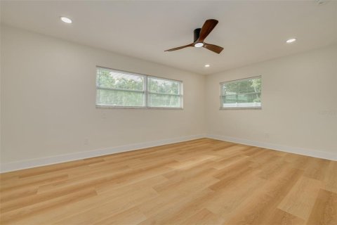 House in Clearwater, Florida 4 bedrooms, 212.93 sq.m. № 2198537 - photo 21
