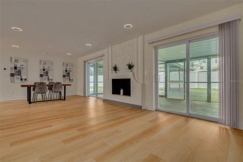 House in Clearwater, Florida 4 bedrooms, 212.93 sq.m. № 2198537 - photo 23