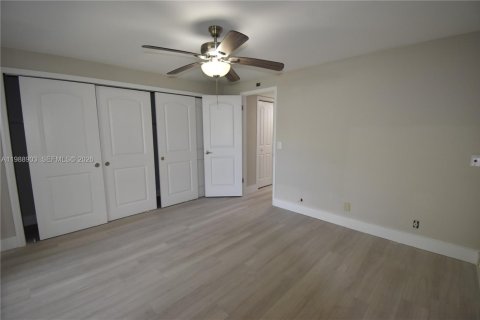 Condominio en venta en Deerfield Beach, Florida, 1 dormitorio, 54.35 m2 № 2050928 - foto 13