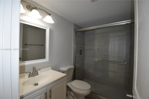 Condominio en venta en Deerfield Beach, Florida, 1 dormitorio, 54.35 m2 № 2050928 - foto 14