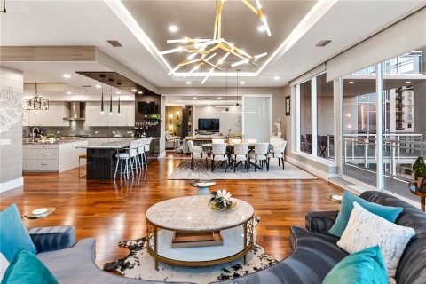 Купить кондоминиум в Сарасота, Флорида 11 комнат, 368.08м2, № 2136728 - фото 5