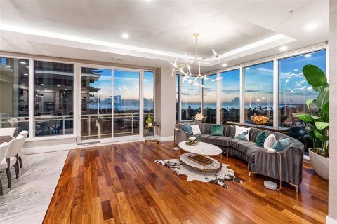 Купить кондоминиум в Сарасота, Флорида 11 комнат, 368.08м2, № 2136728 - фото 15