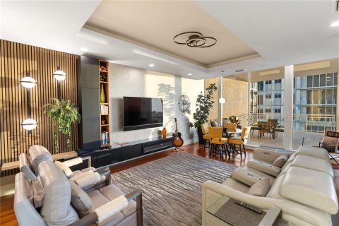 Купить кондоминиум в Сарасота, Флорида 11 комнат, 368.08м2, № 2136728 - фото 19