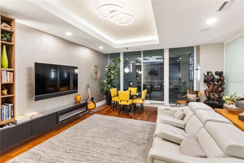 Купить кондоминиум в Сарасота, Флорида 11 комнат, 368.08м2, № 2136728 - фото 21