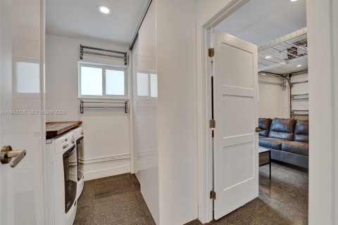 Casa en venta en Fort Lauderdale, Florida, 3 dormitorios, 111.39 m2 № 2000118 - foto 30