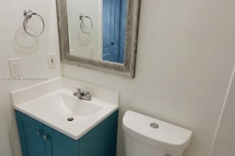 Touwnhouse à vendre à Miami, Floride: 3 chambres, 122.17 m2 № 2171316 - photo 23