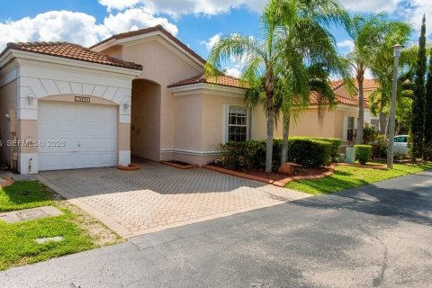 Touwnhouse à Miami, Floride 3 chambres, 122.17 m2 № 2171316