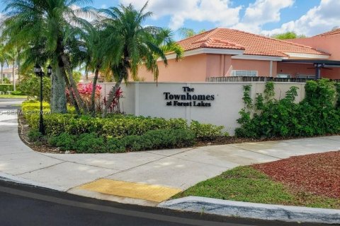 Touwnhouse à vendre à Miami, Floride: 3 chambres, 122.17 m2 № 2171316 - photo 30