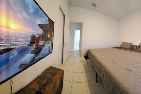 Touwnhouse à vendre à Miami, Floride: 3 chambres, 122.17 m2 № 2171316 - photo 25