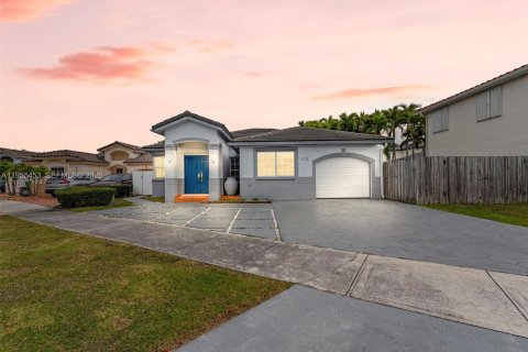 Villa ou maison à Miami, Floride 4 chambres, 192.49 m2 № 2010207