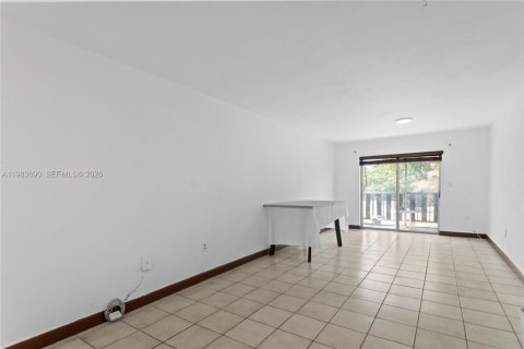 Condominio en alquiler en North Miami, Florida, 2 dormitorios, 65.77 m2 № 2045786 - foto 10