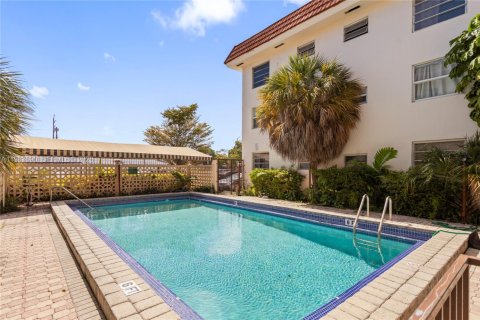 Condominio en alquiler en North Miami, Florida, 2 dormitorios, 65.77 m2 № 2045786 - foto 28