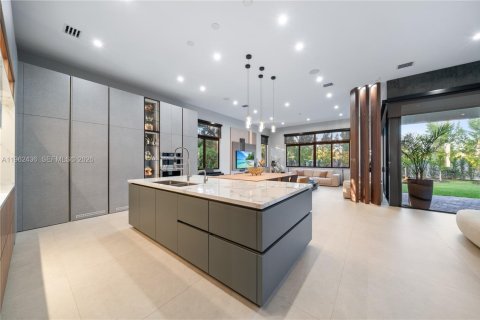Villa ou maison à vendre à Miami, Floride: 5 chambres, 352.29 m2 № 2259657 - photo 16