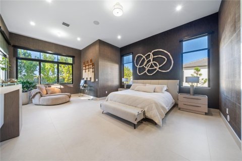Villa ou maison à vendre à Miami, Floride: 5 chambres, 352.29 m2 № 2259657 - photo 22