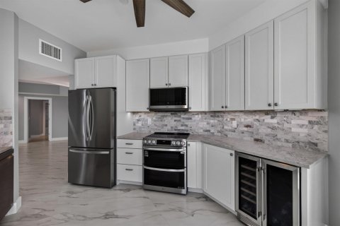 Copropriété à louer à Lauderdale-by-the-Sea, Floride: 1 chambre, 111.48 m2 № 2271032 - photo 11