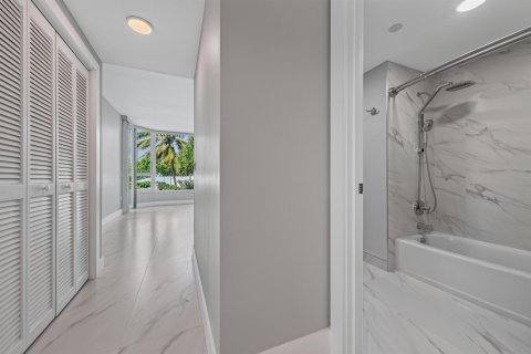 Copropriété à louer à Lauderdale-by-the-Sea, Floride: 1 chambre, 111.48 m2 № 2271032 - photo 16