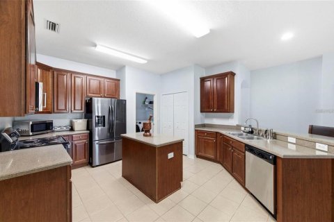 Villa ou maison à louer à Wesley Chapel, Floride: 5 chambres, 262.45 m2 № 2285324 - photo 16