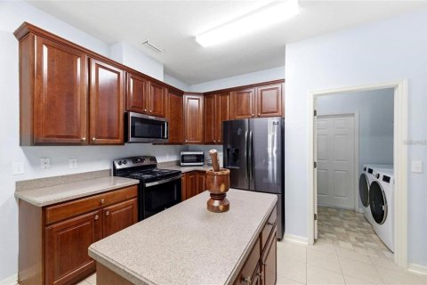 Villa ou maison à louer à Wesley Chapel, Floride: 5 chambres, 262.45 m2 № 2285324 - photo 12