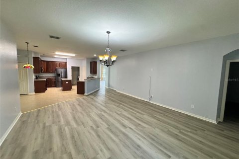 Villa ou maison à louer à Wesley Chapel, Floride: 5 chambres, 262.45 m2 № 2285324 - photo 5