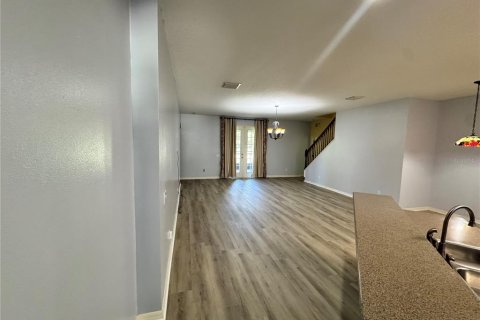 Villa ou maison à louer à Wesley Chapel, Floride: 5 chambres, 262.45 m2 № 2285324 - photo 7