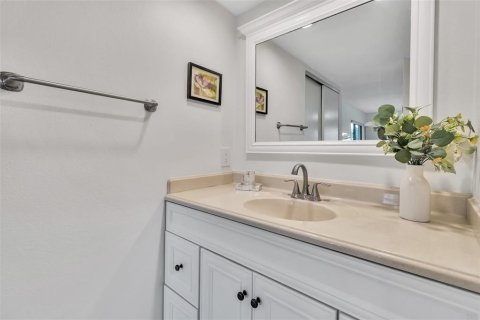Copropriété à louer à Sarasota, Floride: 2 chambres, 98.94 m2 № 2102891 - photo 23