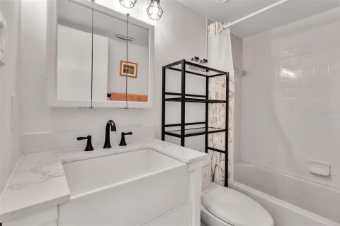 Copropriété à louer à Sarasota, Floride: 2 chambres, 98.94 m2 № 2102891 - photo 28