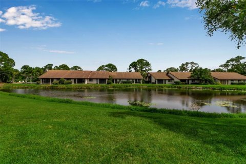 Copropriété à louer à Sarasota, Floride: 2 chambres, 98.94 m2 № 2102891 - photo 3