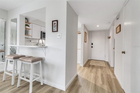 Copropriété à louer à Sarasota, Floride: 2 chambres, 98.94 m2 № 2102891 - photo 5