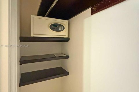 Купить кондоминиум в Форт-Лодердейл, Флорида 1 спальня, 91.97м2, № 2048213 - фото 22