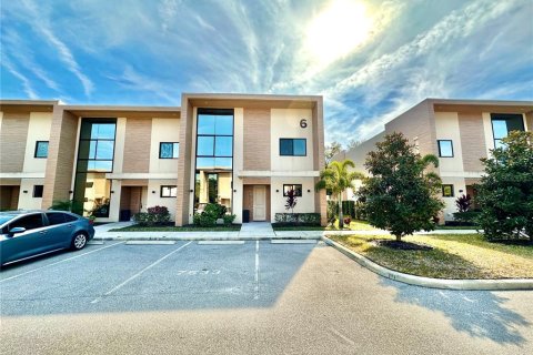 Adosado en venta en Kissimmee, Florida, 4 dormitorios, 218.88 m2 № 2347801 - foto 6