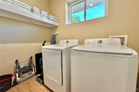 Adosado en venta en Kissimmee, Florida, 4 dormitorios, 218.88 m2 № 2347801 - foto 16