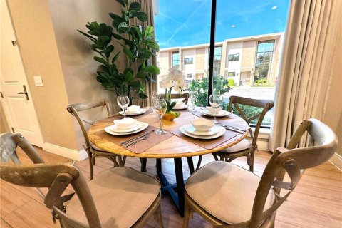 Adosado en venta en Kissimmee, Florida, 4 dormitorios, 218.88 m2 № 2347801 - foto 11