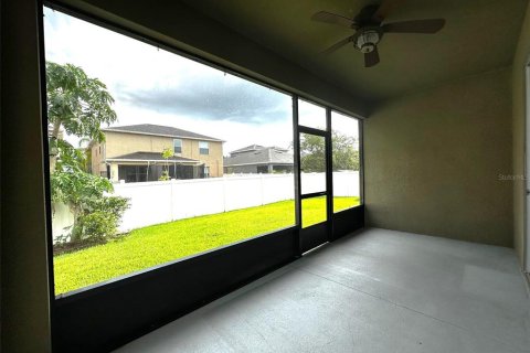 House in Land O' Lakes, Florida 4 bedrooms, 188.31 sq.m. № 1882795 - photo 29